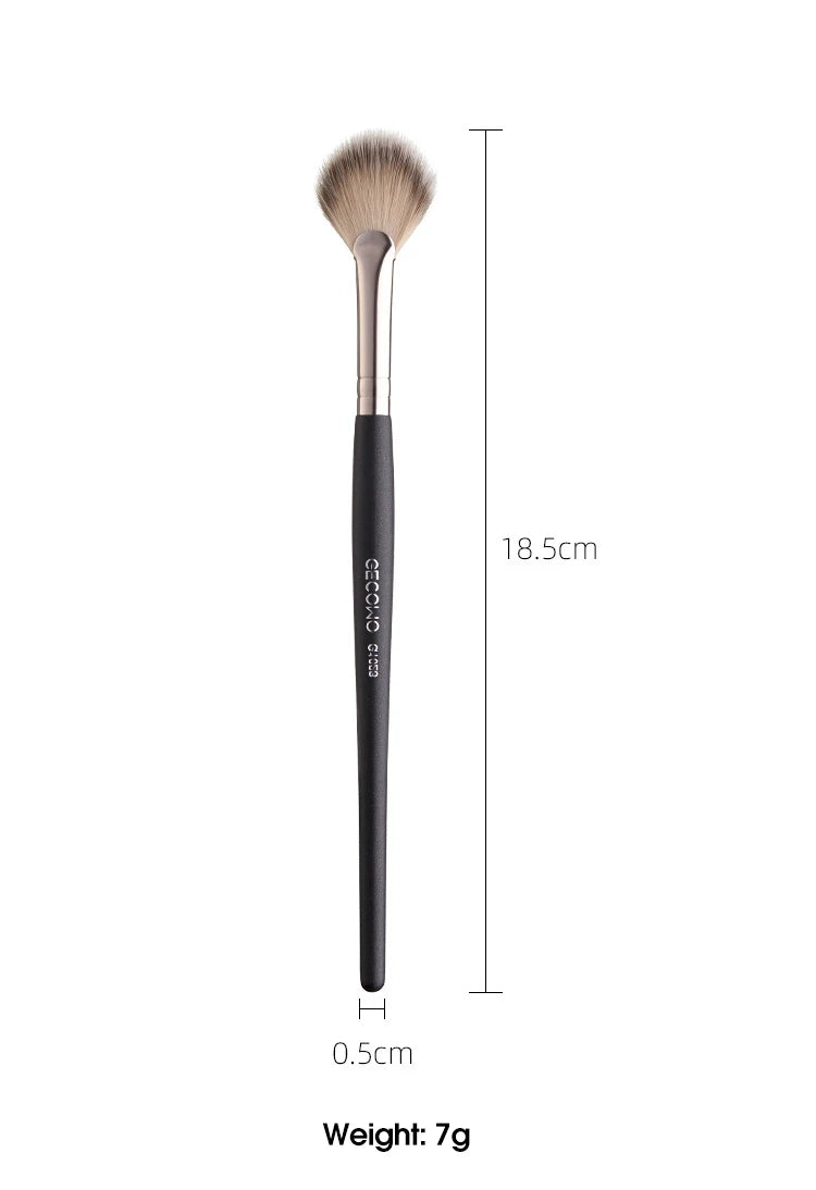 Powder blusher high gloss brush
